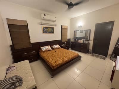 Bed with side tables + Dressing