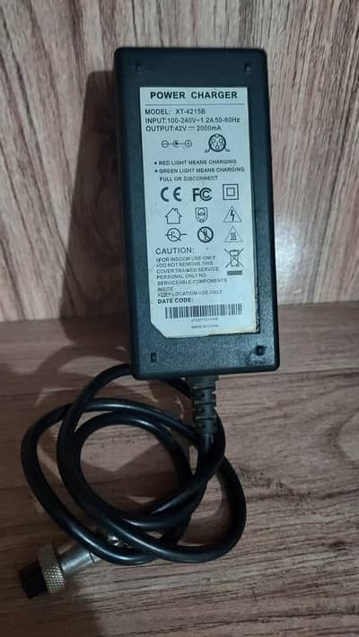 42V 2000mA 3 pin Power Charger/adapter
