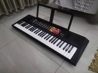 Yamaha PSR-F51 Piano (All box items + Travel Bag)