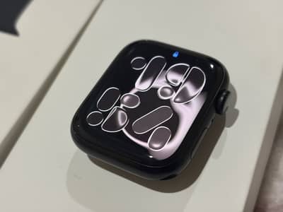 Apple Watch Series 8 45mm Midnight with Box