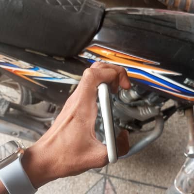 Iphone 11 for sale 10/10 in white colour