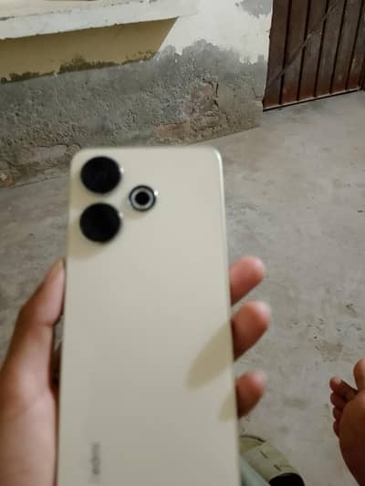 Redmi 13 8+128 storage