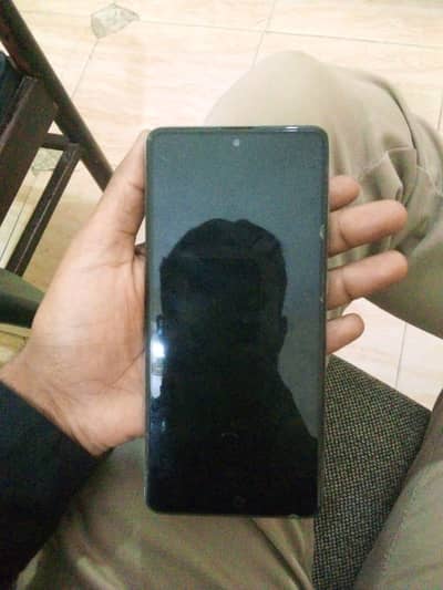 Mobile Bhut Acha Hai Screen py lines hai baki sub OK hai