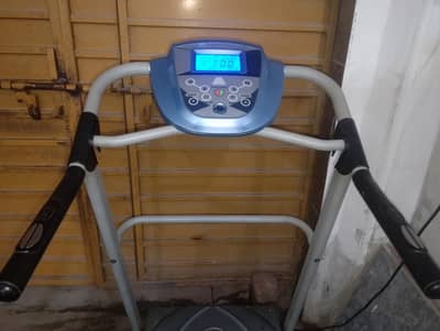 Tread Mill For Sale in good condition