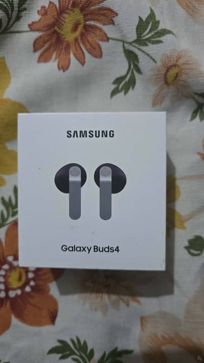 SAMSUNG EAR BUDS 4