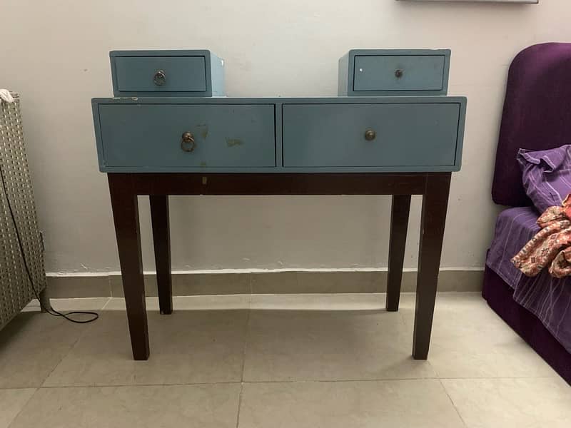 Dressing table without mirror 1