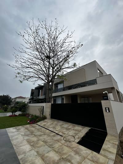 FULLY FURNISHED WITH FULL BASEMENT 1-KANAL BUNGALOW ON 70-FEET ROAD IS AVAILABLE FOR SALE IN THE BEST BLOCK OF PHASE 6 TOP LOCATION OF DHA LAHORE NEAR DHA OFFICE.