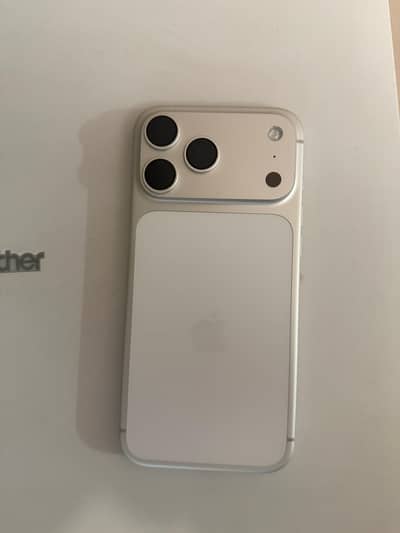 iPhone 17 Pro Max 256 GB Silver Color