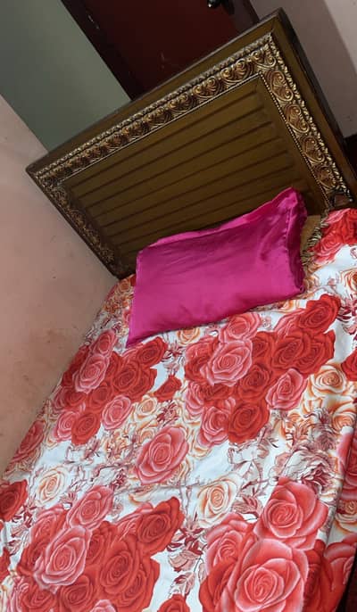 single bed with matress