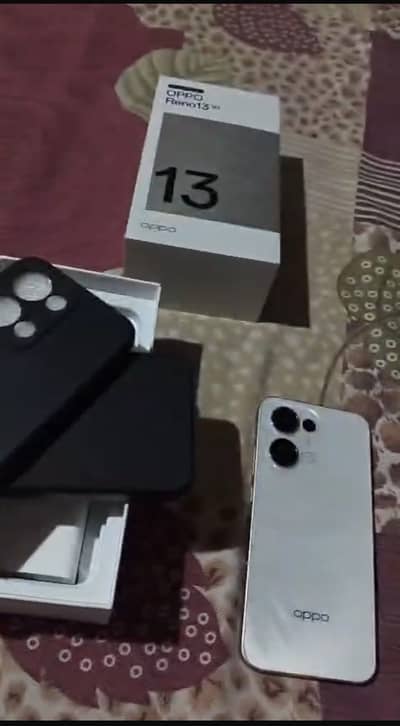 Oppo reno 13 5g 12/256gb