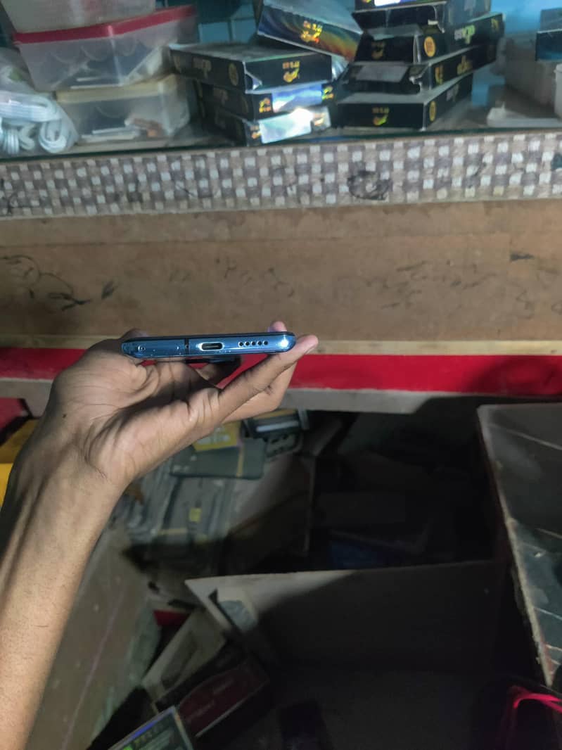 one plus 7t single sim 2