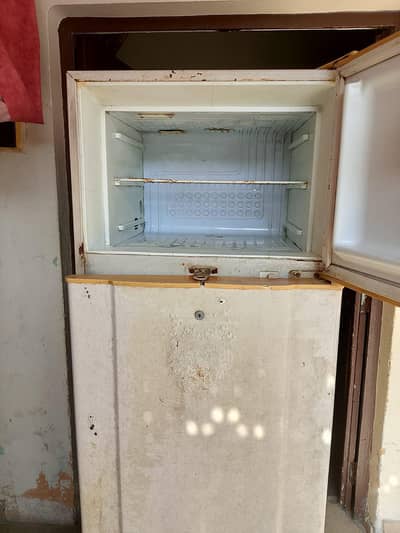 Refrigerator For Sale