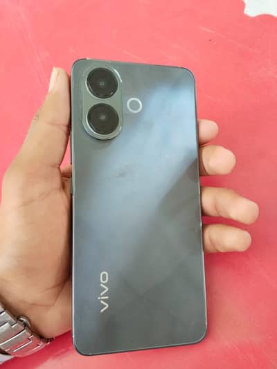 I am salling vivo V60 lite 5G 1 month use 10/10 condition complete box