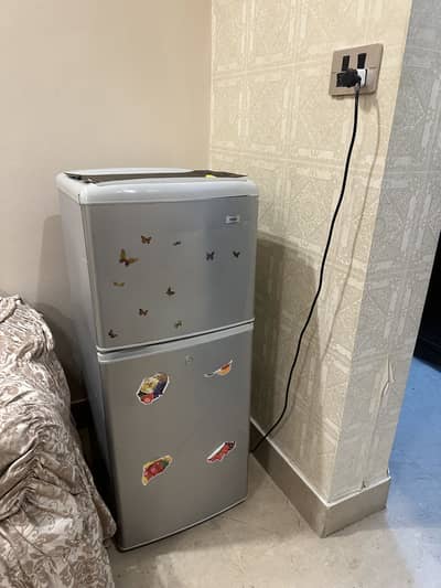 Haier fridge refrigerator and freezer