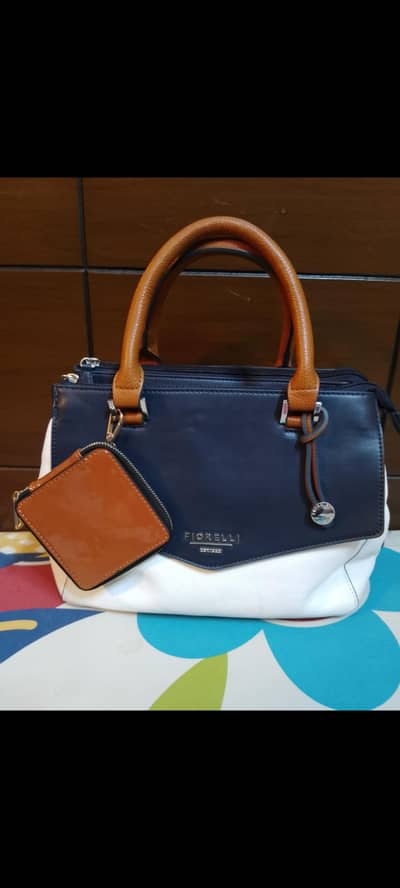 blue and white coded hy 4000 and green one 2500