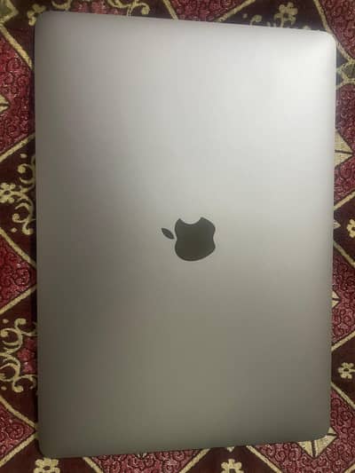 MacBook Air M1, 8/256,