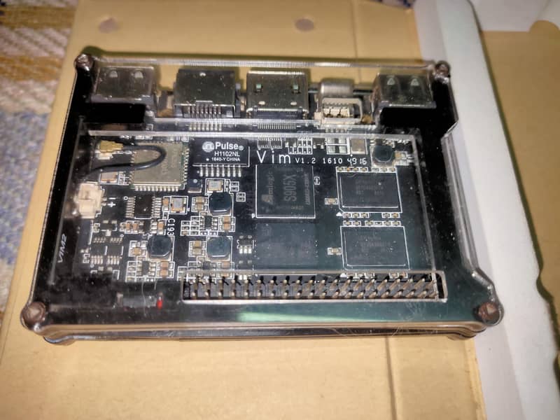 TV Android Card Khadas VIM1 Basic 2GB RAM + 8G)  mini touch keyboard 0