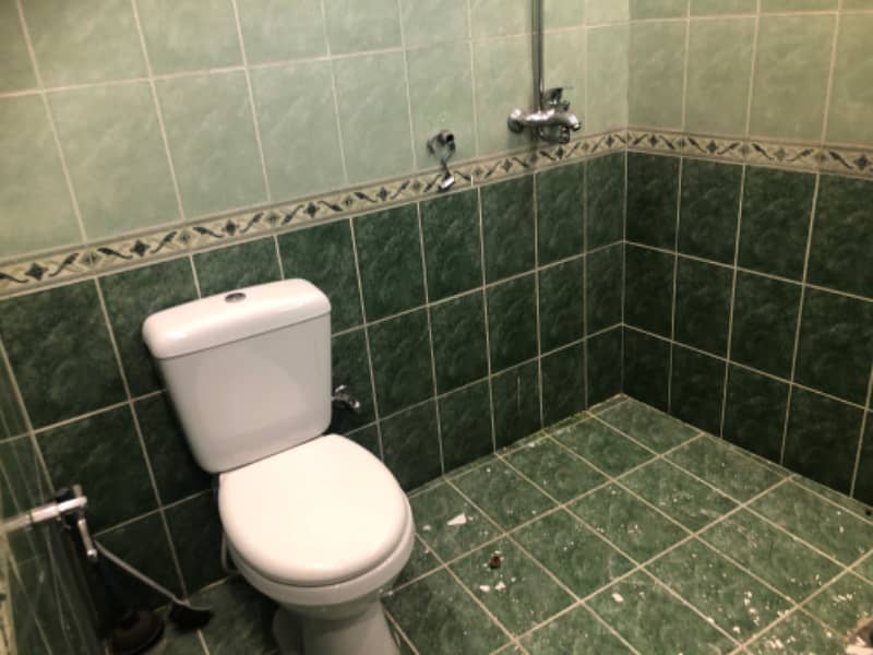 Ideal location solid construction 5