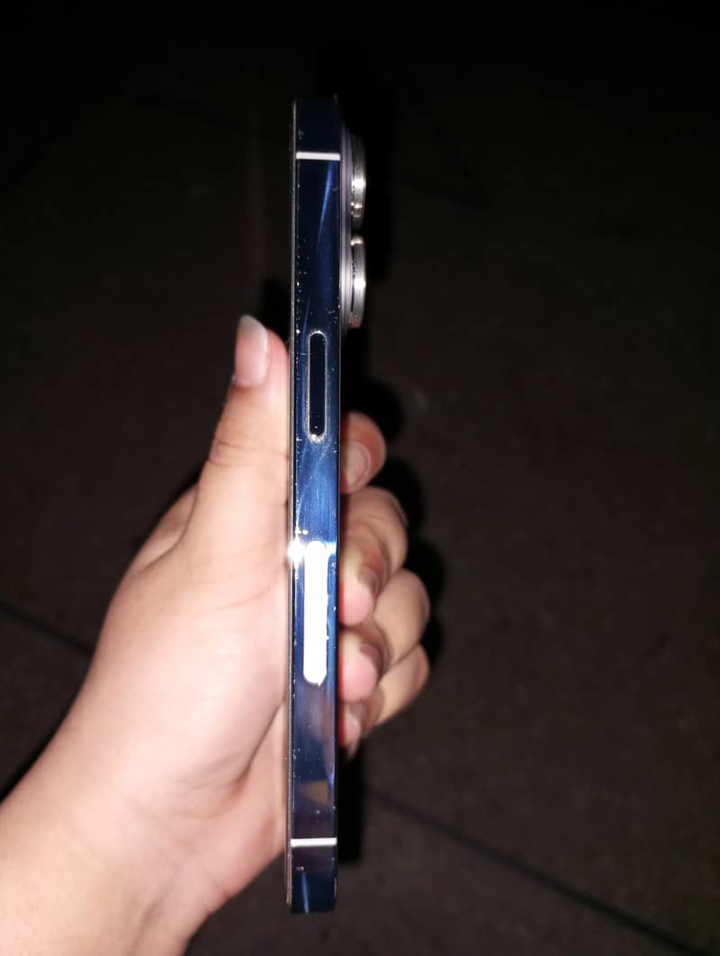 Apple iPhone 14 Pro 2