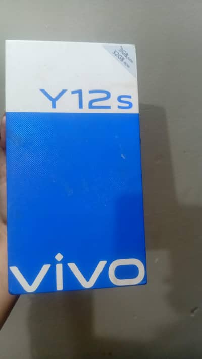 Urgent sale Vivo y12. .