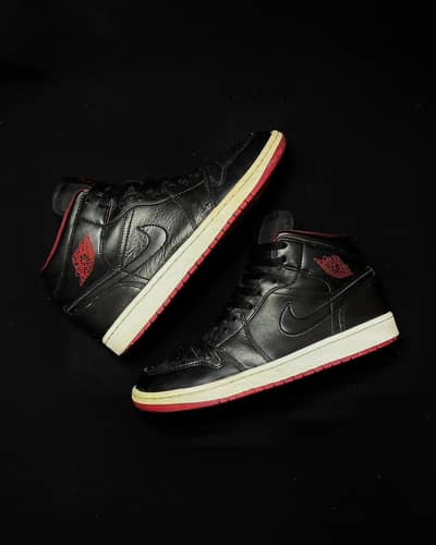 | Nike Air Jordan 1 MID Black/Red- Thrifting Shoe |