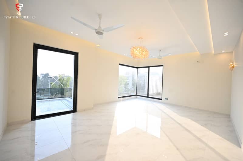 Ideal location solid construction 1