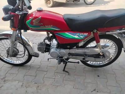 Honda CD 70 2017 Genuine Engine First Owner Karachi Urgent Sale
