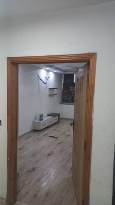 1 BED LIKE A BRAND NEW LUXURY EXCELLENT GOOD CONDITION FLAT FOR RENT IN BAHRIA TOWN LAHORE