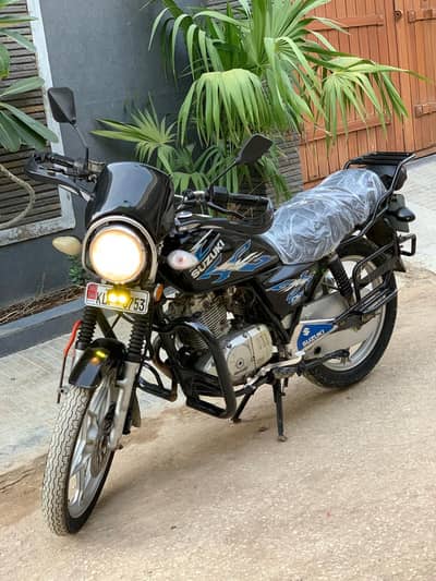 Suzuki GS SE model 2018#0/3/1/7/0/0/2/4/6/2/9