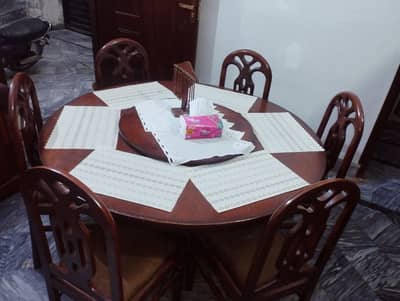 NEW WOODEN DINNING TABLE FOR SALE