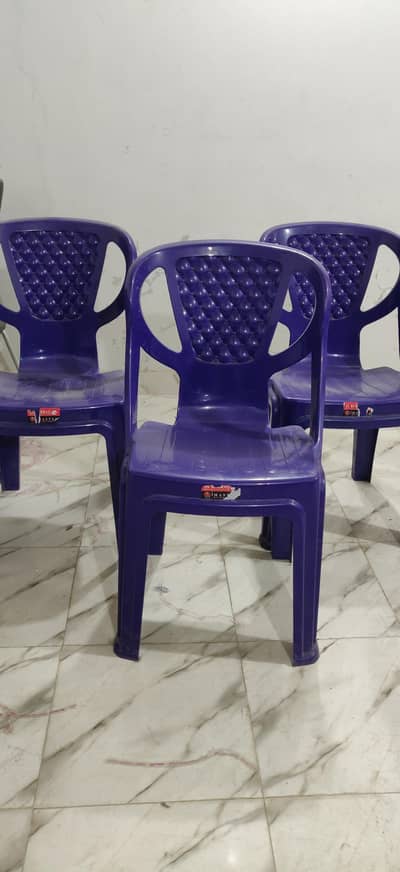 Citizen Plastic Chairs in New Condition