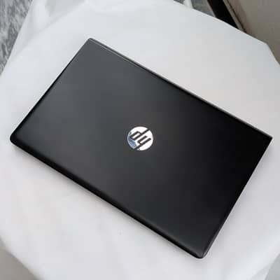 HP Pavilion i7 7th gen 10/10 condition