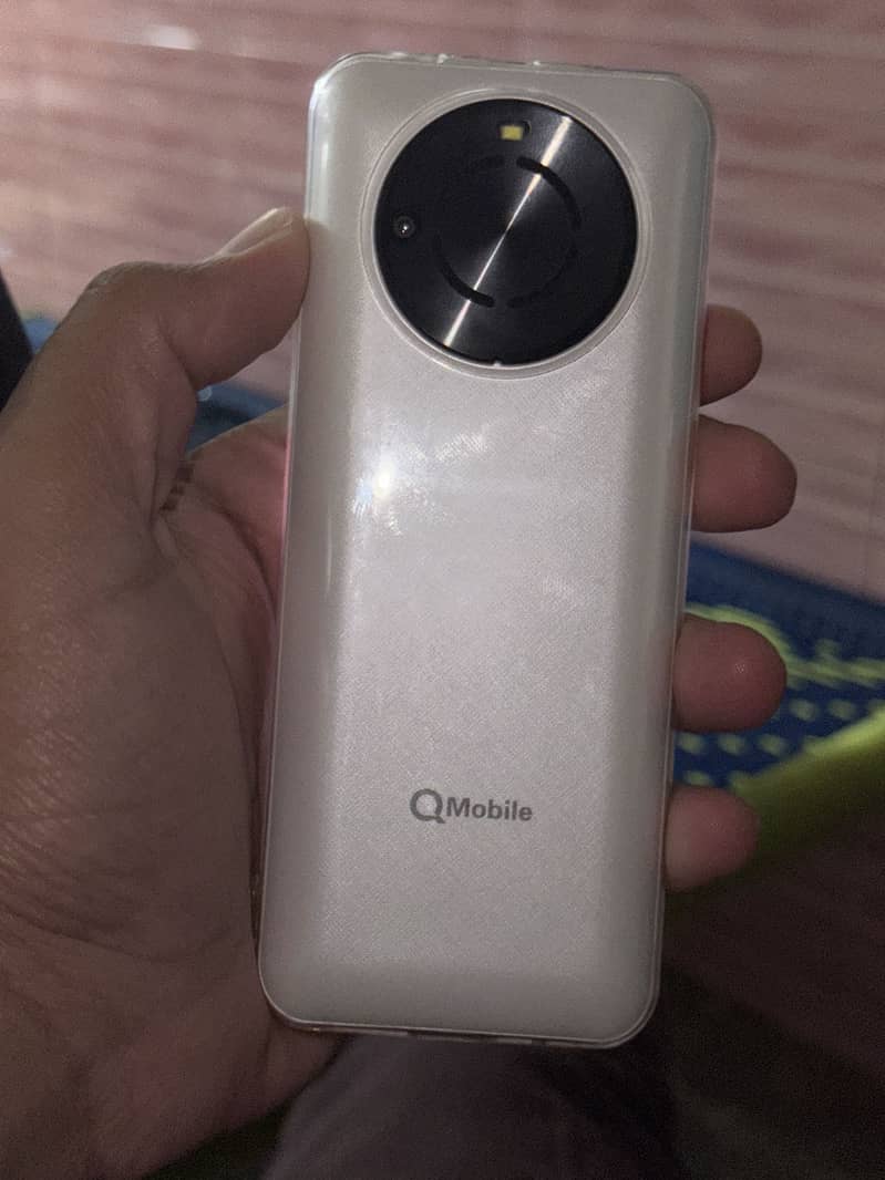 QMobile Digital 1