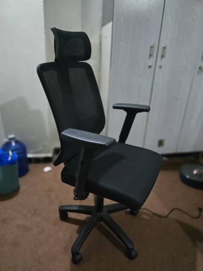 Office Chair, 10/10 condition