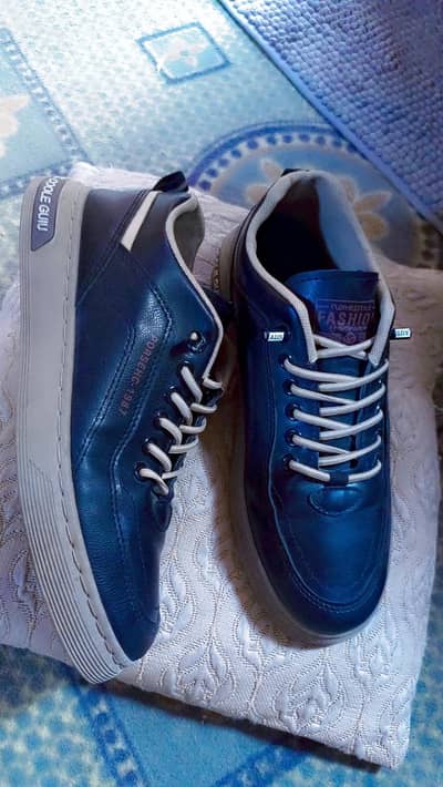 Eid sy 1 month paly liya tha chota hy mara