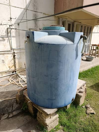 1000 Gallons Water Storage Tank.
