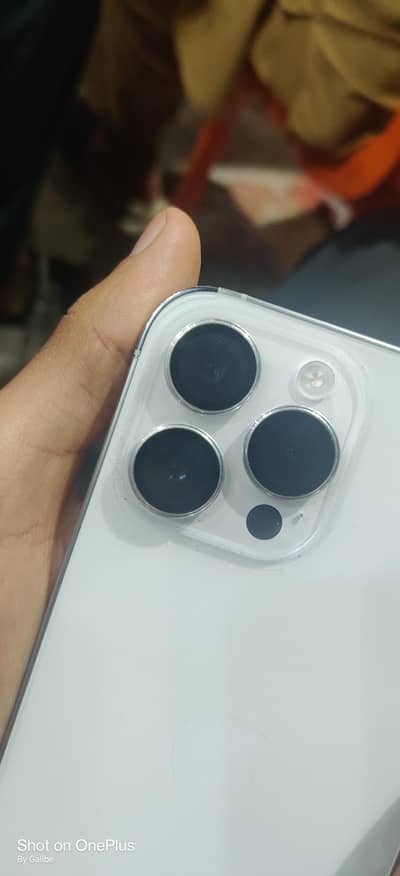 I phone 14pro max white