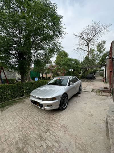 Mitsubishi galant imported