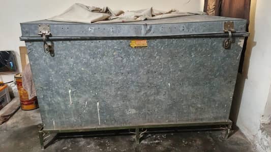 2 Wardrobes and 1 Paiti  good condition almari very good condition