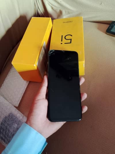 realme 5i.  box sath ha board me ishu ha mane new phon leluya ya sell