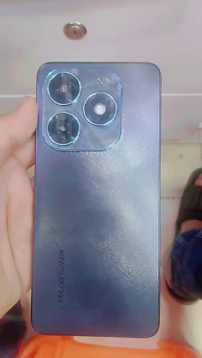 Tecno spark 20
