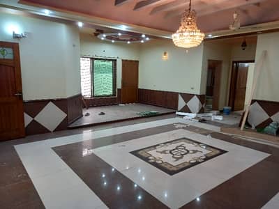 1 Kanal Outstanding House In Johar Town For Salient Office Near Emporium Mall Prime Location