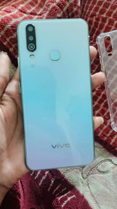 vivo y17 kit hai 8/256 hai jazz ki sim chlti h bs or ki ni chlti