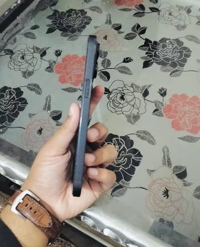 Iphone 14 pro max 256 gb non pta only serious buyer contact