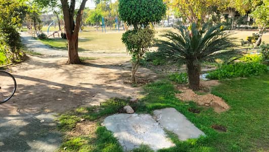 10 Marla Plot For Sale