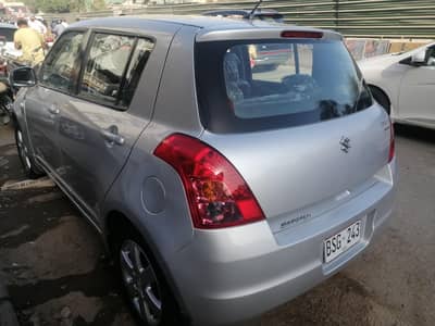 Suzuki Swift DLX Automatic 1.3 Navigation 2020 silver