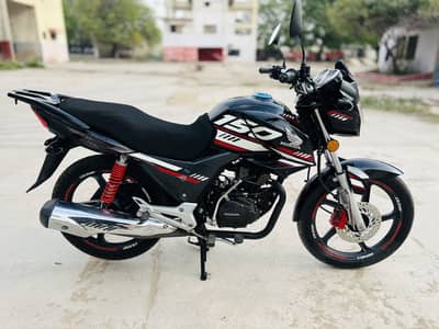 Honda CB 150F 2025