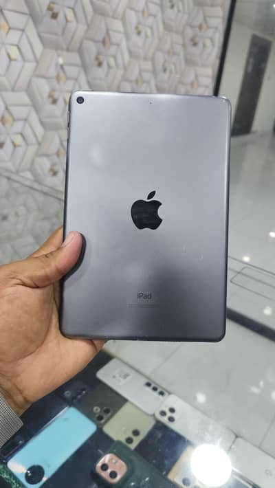 ipad mini 5 totally original all ok 64Gb condition 9/10