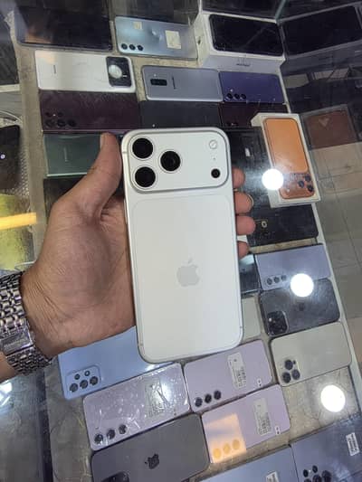 17 Pro Max iCloud Silver Titanium Brandnew