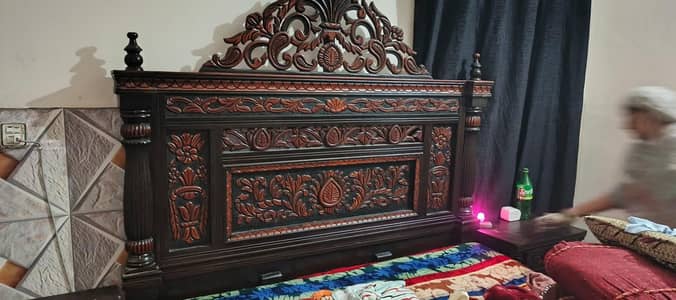 2 Bed with side comboards and double mettres molty foam and diamond